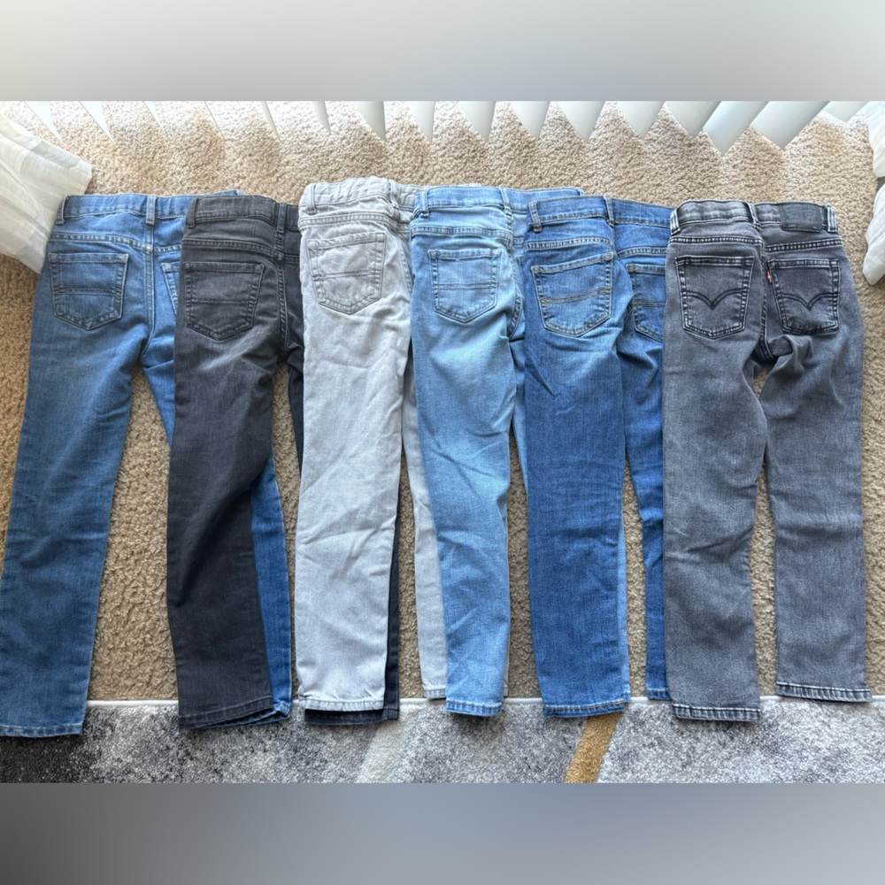 Lot of 6 pair of boys Children’s Place and Levi’s jeans